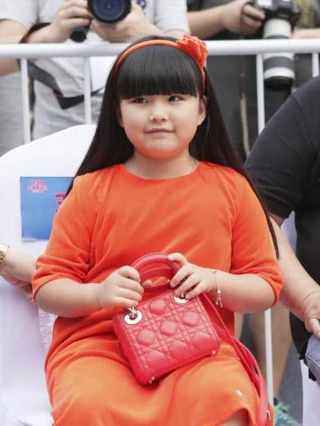  王诗龄 